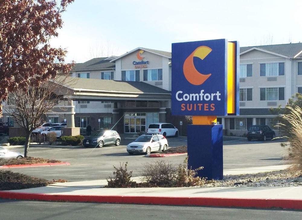 Comfort Suites Airport Boise Exterior photo