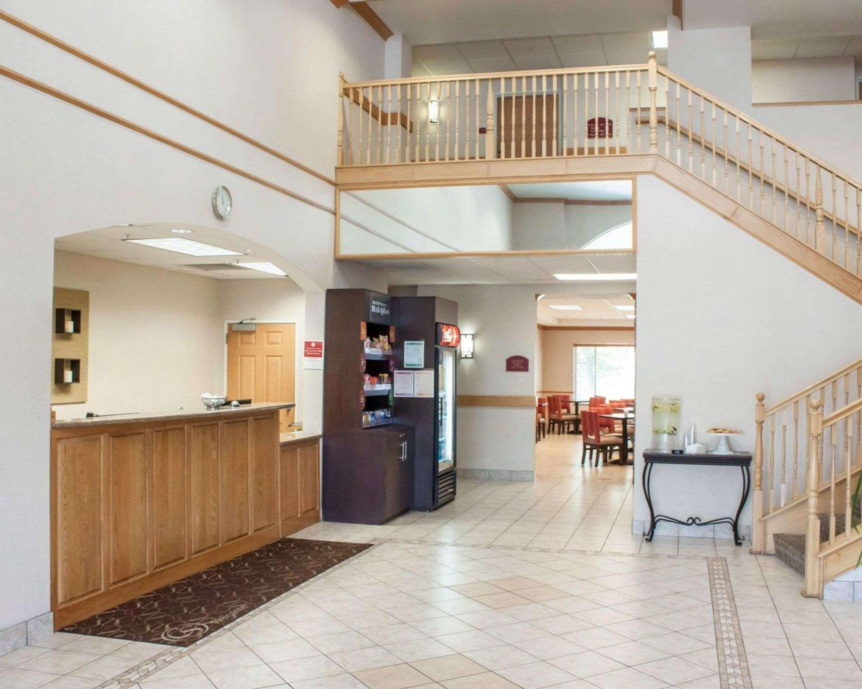 Comfort Suites Airport Boise Exterior photo