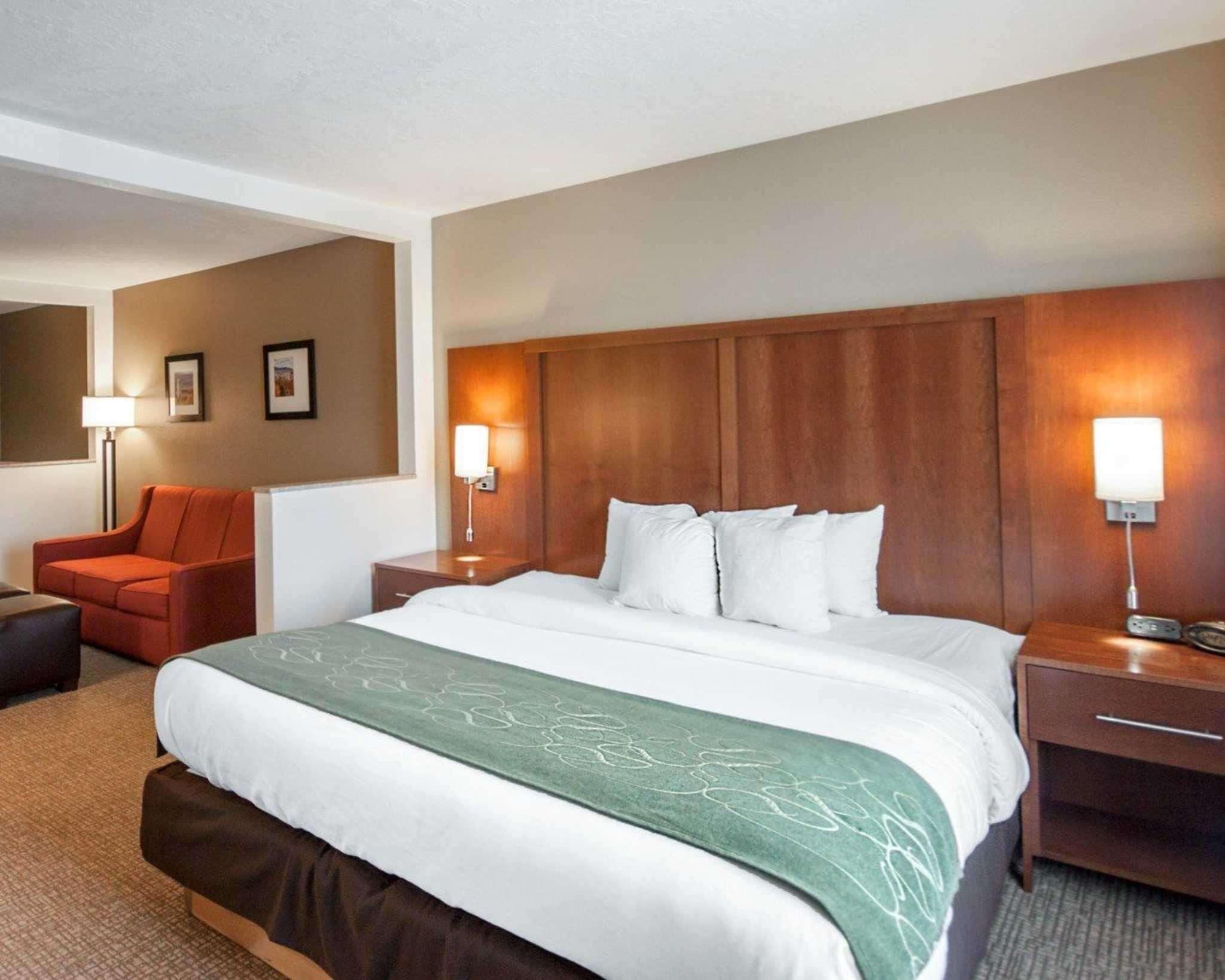 Comfort Suites Airport Boise Exterior photo